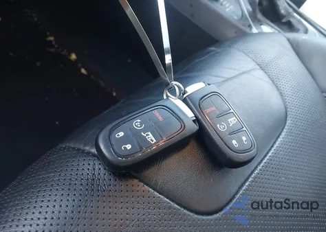 2021 Jeep Cherokee Latitude Lux 4X4 from USA, damaged, VIN 1C4PJMMX2MD135229